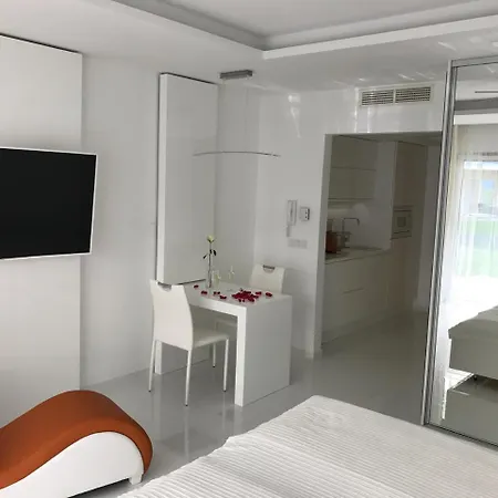 Wellness Apartments In Velence Exterior photo